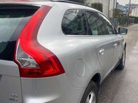 usata Volvo XC60 2.4 d5 Momentum awd 205cv