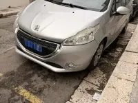 Usata Peugeot 208 Allure 82 CV (60 kW) 2012 Grigio Utilitaria