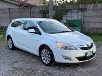 Usata Opel Astra Cosmo 95 CV (69 kW) 2011 Bianco Station wagon