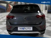 Usata VW T-Roc Life 150 CV (110 kW) 2022 Grigio SUV