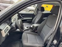 Usata BMW 318 142 CV (104 kW) 2009 Nero Station wagon