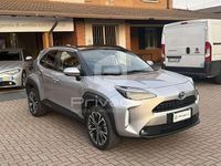 Usata Toyota Yaris Hybrid Lounge 92 CV (67 kW) 2022 Grigio Station wagon