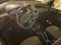 Usata Peugeot 206 88 CV (64 kW) 2005 Grigio Utilitaria