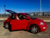 Usata VW New Beetle 90 CV (66 kW) 2000 Rosso Utilitaria