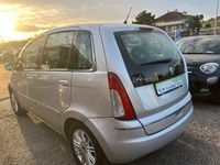 Usata Lancia Musa Gold 95 CV (69 kW) 2011 Argento Monovolume