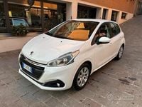 Usata Peugeot 208 Active 82 CV (60 kW) 2016 Bianco Utilitaria
