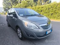 Usata Opel Meriva 101 CV (74 kW) 2011 Grigio Monovolume