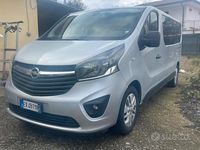 Usata Opel Vivaro 2016 Grigio Monovolume