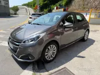 Usata Peugeot 208 Allure 82 CV (60 kW) 2018 Grigio Utilitaria