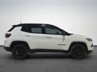 Usado Jeep Compass Night Eagle 131 CV (96 kW) 2022 Blanco SUV