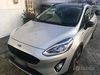 Usata Ford Fiesta Active 100 CV (73 kW) 2019 Grigio Utilitaria