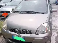 Usata Toyota Yaris 65 CV (47 kW) 2004 Grigio Berlina