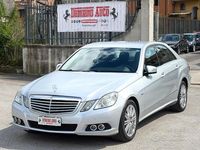 Usata Mercedes E250 Elegance 204 CV (150 kW) 2010 Grigio Berlina