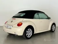 Usata VW New Beetle 102 CV (75 kW) 2004 Beige Utilitaria