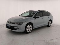 Nuova VW Golf VIII Edition 150 CV (110 kW) 2025 Crystal ice blue metallizzato Station wagon