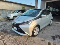 Usata Toyota Aygo Cool 69 CV (50 kW) 2017 Grigio Utilitaria