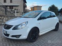 Usata Opel Corsa Sport 90 CV (66 kW) 2009 Bianco Berlina