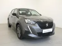 Usata Peugeot 2008 Active 110 CV (80 kW) 2022 Grigio SUV