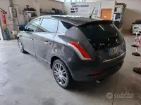 Begagnad Lancia Delta Gold 120 HK (88 kW) 2014 Grå Halvkombi