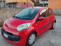 Usado Citroën C1 68 CV (50 kW) 2006 Gris Utilitario