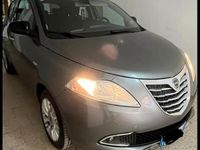 usata Lancia Ypsilon Ypsilon 1.2 69 CV 5 porte Gold