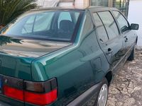 Usata VW Vento 75 CV (55 kW) 1997 Verde Berlina