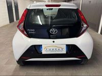 Usata Toyota Aygo X Connect Style 72 CV (52 kW) 2021 Bianco SUV