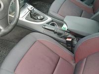 Usata BMW 118 122 CV (89 kW) 2009 Nero Utilitaria