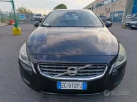 Usata Volvo V60 Summum 163 CV (119 kW) 2011 Nero Station wagon
