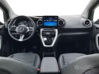Nuevo Mercedes T180 116 CV (85 kW) 2026 Rojo Monovolumen