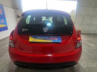 Usata Lancia Ypsilon Gold 69 CV (50 kW) 2012 Rosso Utilitaria