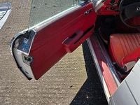 Begagnad Mercedes SL450 217 HK (159 kW) 1980 Vit Cab