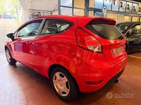 Usata Ford Fiesta Titanium 60 CV (44 kW) 2015 Rosso Berlina