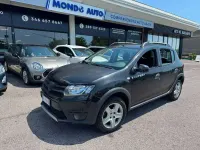 Usata Dacia Sandero Stepway 90 CV (66 kW) 2016 Nero Berlina