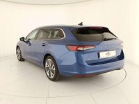 Usata Skoda Superb Style 150 CV (110 kW) 2024 Blu cobalto metallizzato Station wagon