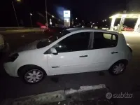 Usata Renault Clio II 75 CV (55 kW) 2009 Bianco Utilitaria