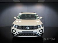 Usata VW T-Roc Life 110 CV (80 kW) 2023 Beige SUV