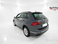 Usata VW Tiguan Life 150 CV (110 kW) 2021 Grigio scuro SUV