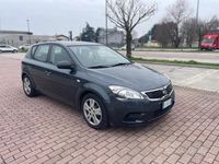 Usata Kia Ceed GT LX 90 CV (66 kW) 2010 Marrone Berlina