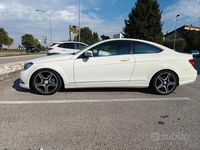 Usata Mercedes C220 AMG 170 CV (125 kW) 2011 Bianco Coupé