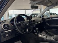 Usata Audi A3 Attraction 110 CV (80 kW) 2015 Blu Berlina
