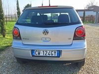 Usata VW Polo 64 CV (47 kW) 2005 Argento Utilitaria