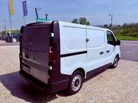 Gebraucht Nissan Primastar 110 PS (80 kW) 2023 Weiß Van / Kleinbus