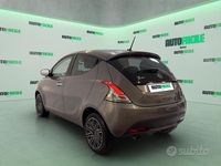 Usata Lancia Ypsilon Gold 69 CV (50 kW) 2023 Grigio Utilitaria