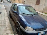 Usata Opel Corsa 45 CV (33 kW) 2000 Blu Berlina