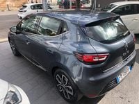 Usata Renault Clio IV Intens 75 CV (55 kW) 2018 Grigio Berlina