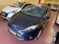 Usata Ford Fiesta 68 CV (50 kW) 2011 Blu Berlina