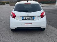 Usata Peugeot 208 Allure 82 CV (60 kW) 2012 Bianco Utilitaria