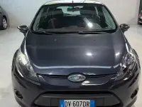 Usata Ford Fiesta 82 CV (60 kW) 2009 Grigio Berlina