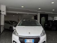Usata Peugeot 208 GT-line 100 CV (73 kW) 2016 Bianco Utilitaria